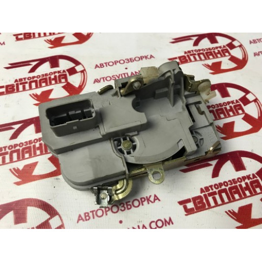 Замок дверки передньої правої електричний Citroen Berlingo 2003-2008 9136P8